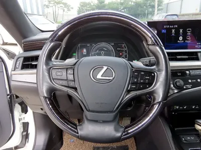Lexus ES 2020, 66634 км, за 22768.69 USD - фото 8