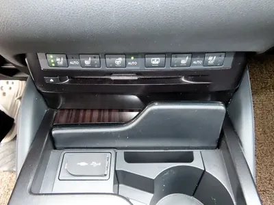 Lexus ES 2020, 66634 км, за 22768.69 USD - фото 15