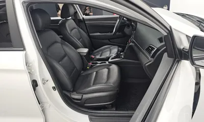 Hyundai Avante 2018, 160590 км, за 5616.12 USD - фото 12