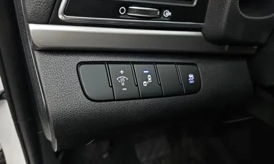 Hyundai Avante 2018, 160590 км, за 5616.12 USD - фото 14