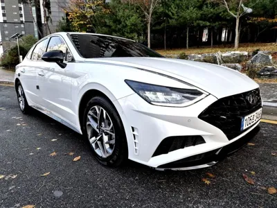 Hyundai Sonata 2022, 50500 км, за 13326.39 USD