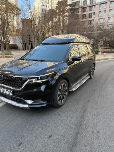 Kia Canival 2023, 46000 км, за 16056.68 USD