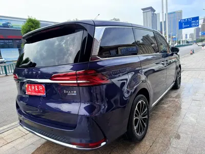 Roewe iMAX8 2022, 71000 км, за 10726.69 USD