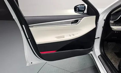Hyundai Grandeur 2022, 37511 км, за 18566.79 USD - фото 24