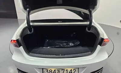 Hyundai Grandeur 2022, 37511 км, за 18566.79 USD - фото 27