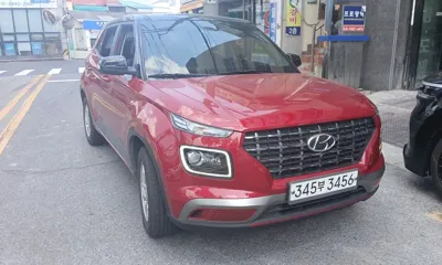 Hyundai Venue 2020, 41399 км, за 8382.57 USD