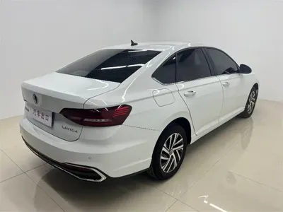 Volkswagen Lavida 2024, 8000 км, за 13066.26 USD