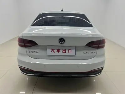 Volkswagen Lavida 2024, 8000 км, за 13066.26 USD