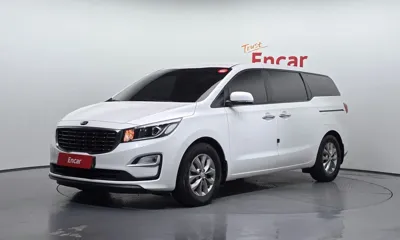Kia Canival · 2020 год
