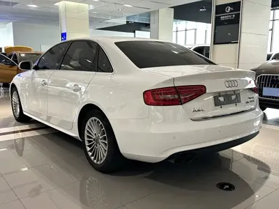 Audi A4L 2015, 38000 км, за 9564.26 USD