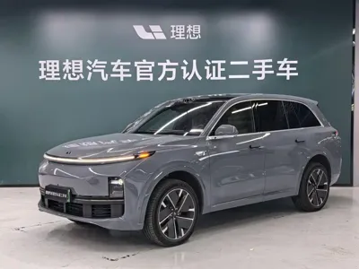 Li Auto Li L8 · 2025 год