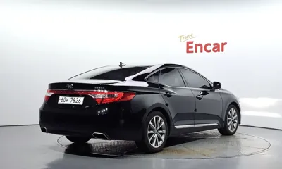 Hyundai Grandeur 2015, 111307 км, за 5197.77 USD