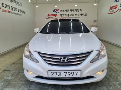 Hyundai Sonata 2012, 94191 км, за 4201.13 USD