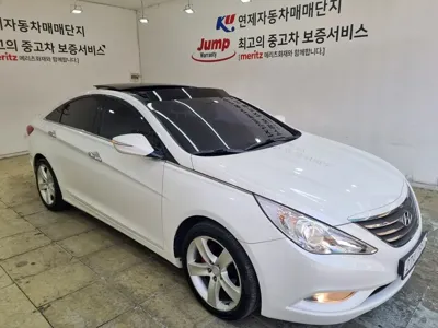 Hyundai Sonata 2012, 94191 км, за 4201.13 USD