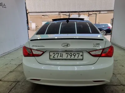 Hyundai Sonata 2012, 94191 км, за 4201.13 USD