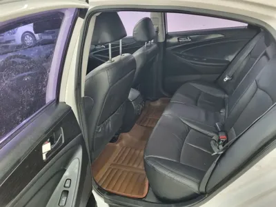 Hyundai Sonata 2012, 94191 км, за 4163.42 USD - фото 17