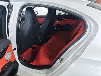 BMW 1 Series 2021, 22000 км, за 14572.56 USD