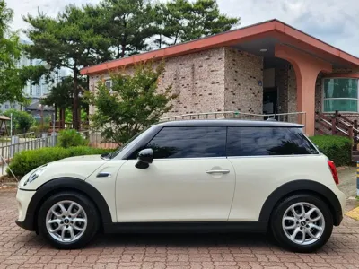 MINI Cooper 2019, 17604 км, за 9767.53 USD