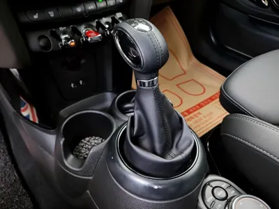 MINI Cooper 2019, 17604 км, за 9767.53 USD - фото 13