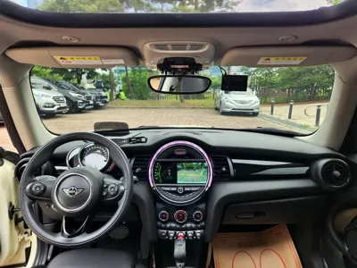 MINI Cooper 2019, 17604 км, за 9767.53 USD - фото 20
