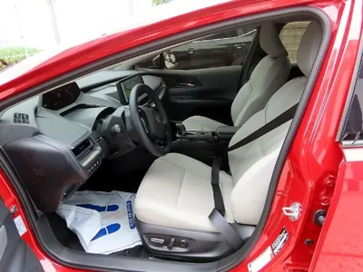 Toyota Prius 2024, 38591 км, за 21549.23 USD