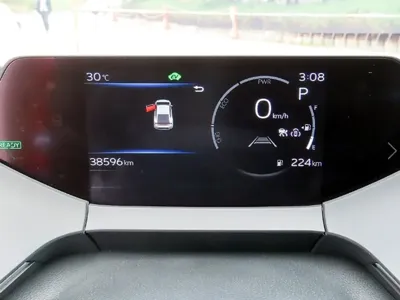 Toyota Prius 2024, 38591 км, за 21549.23 USD - фото 9