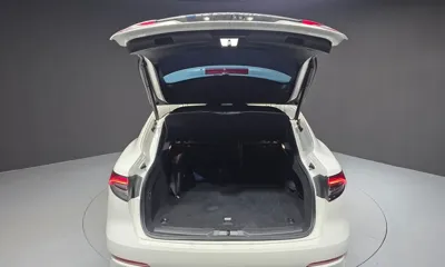 Maserati Levante 2022, 38560 км, за 33346.46 USD - фото 20