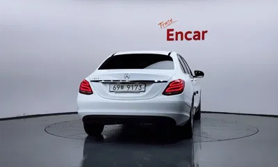 Mercedes-Benz C-Class 2015, 59265 км, за 9386.57 USD