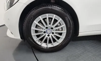Mercedes-Benz C-Class 2015, 59265 км, за 9386.57 USD