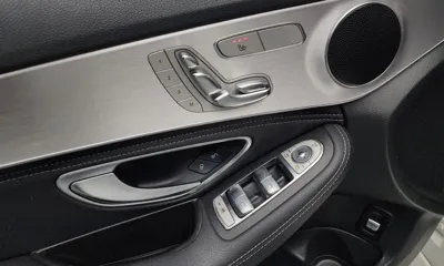 Mercedes-Benz C-Class 2015, 59265 км, за 9321.26 USD - фото 18