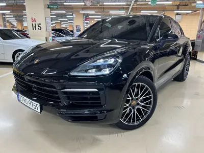 Porsche Cayenne 2021, 72000 км, за 55830.85 USD