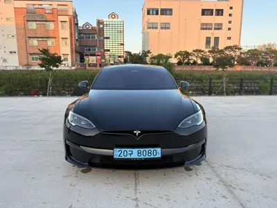 Tesla Model S · 2023 год