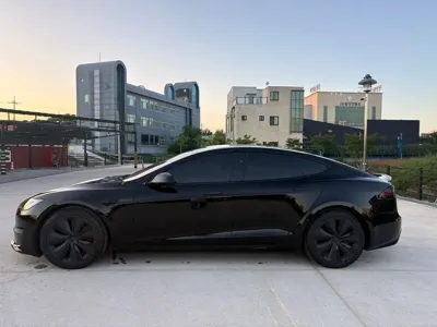 Tesla Model S 2023, 38000 км, за 63028.86 USD