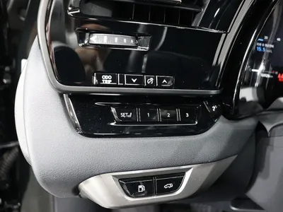 Lexus RX 2025, 16924 км, за 57102.53 USD - фото 14