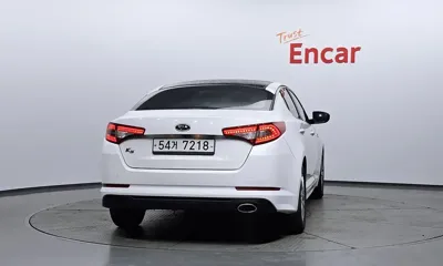 Kia K5 2011, 174033 км, за 2496.69 USD
