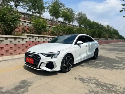Audi A3 · 2022 год