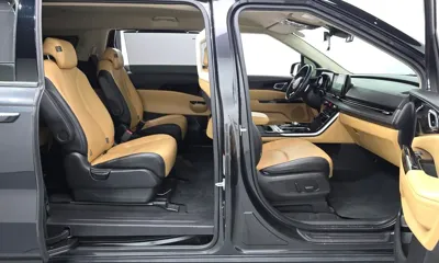 Kia Canival 2023, 25787 км, за 19014.12 USD - фото 11