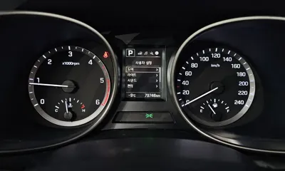Hyundai Santafe 2018, 79746 км, за 8985.79 USD - фото 8