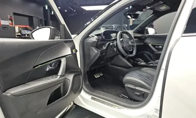 Peugeot 2008 2021, 93235 км, за 10502.82 USD - фото 10