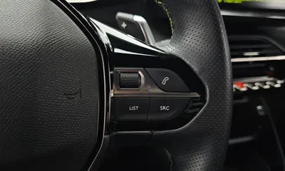 Peugeot 2008 2021, 93235 км, за 10502.82 USD - фото 32