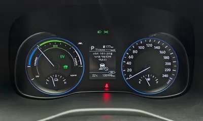 Hyundai Kona 2020, 135998 км, за 10744.28 USD - фото 8