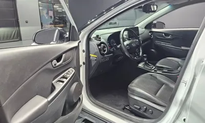 Hyundai Kona 2020, 135998 км, за 10744.28 USD - фото 10