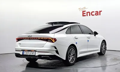 Kia K5 2022, 165527 км, за 11004.75 USD