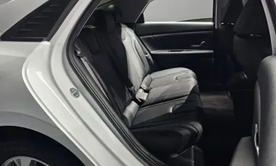Hyundai Avante 2021, 49896 км, за 10701.28 USD - фото 12
