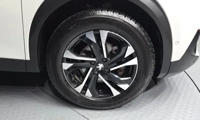 Peugeot 2008 2021, 93045 км, за 11395.45 USD
