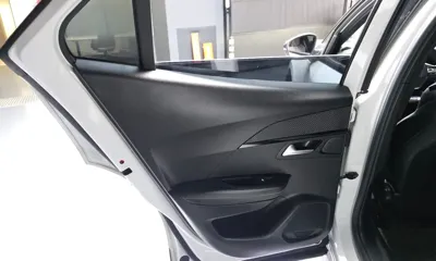 Peugeot 2008 2021, 93045 км, за 11395.45 USD - фото 25