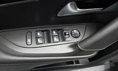 Peugeot 2008 2021, 93045 км, за 11395.45 USD - фото 30
