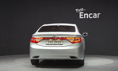 Hyundai Grandeur 2011, 209763 км, за 1953.51 USD
