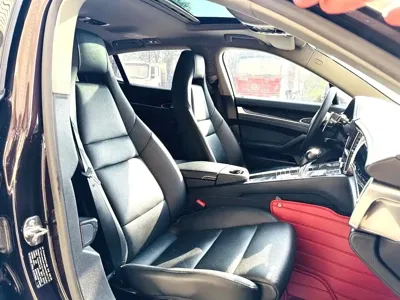 Porsche Panamera 2016, 200000 км, за 26786.87 USD