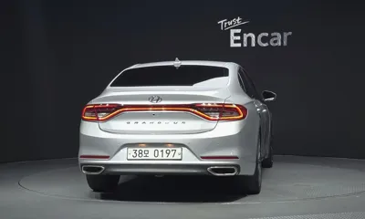 Hyundai Grandeur 2017, 110738 км, за 8403.91 USD